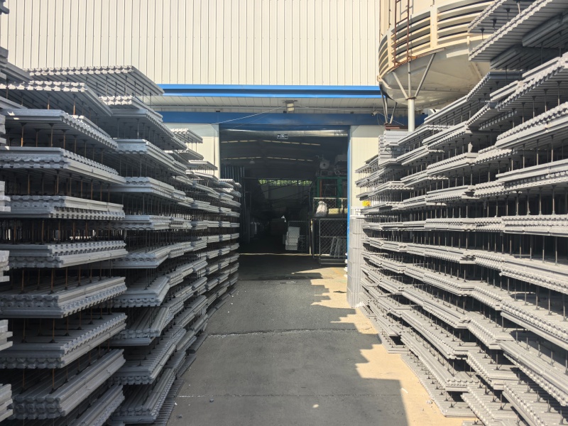 Graphene-Enhanced ICF 30kg/m³ High-Density, 250/280mm In Stock Engineered for North American Winter Graphene-Enhanced ICF 30kg/m³ High-Density, 250/280mm In Stock Engineered for North American Winter
