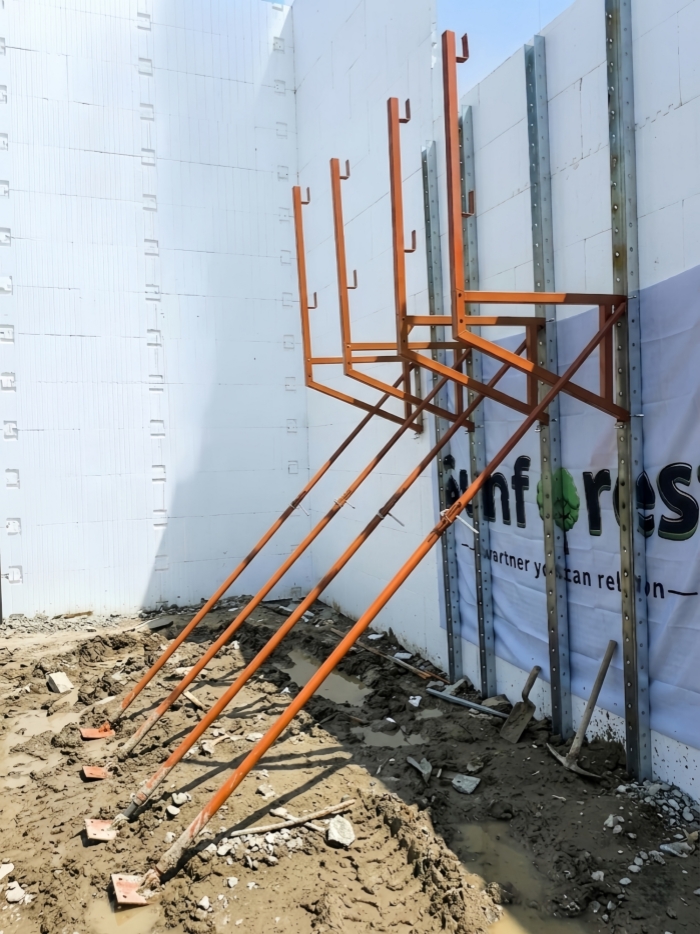Standard ICF Bracing System Components | Strongback, Adjustable Leg, Platform Bracket & Safety Rail