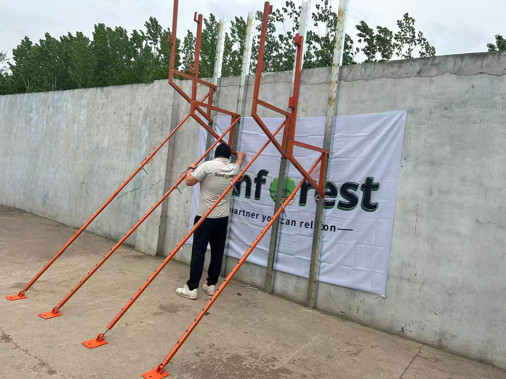 Simple ICF Bracing System | Economical ICF Wall Alignment & Support Solution Simple ICF Bracing System | Economical ICF Wall Alignment & Support Solution